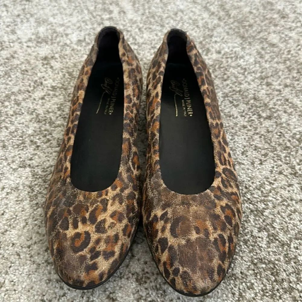 Donald J. Pliner Leopard Leather Flats 9.5